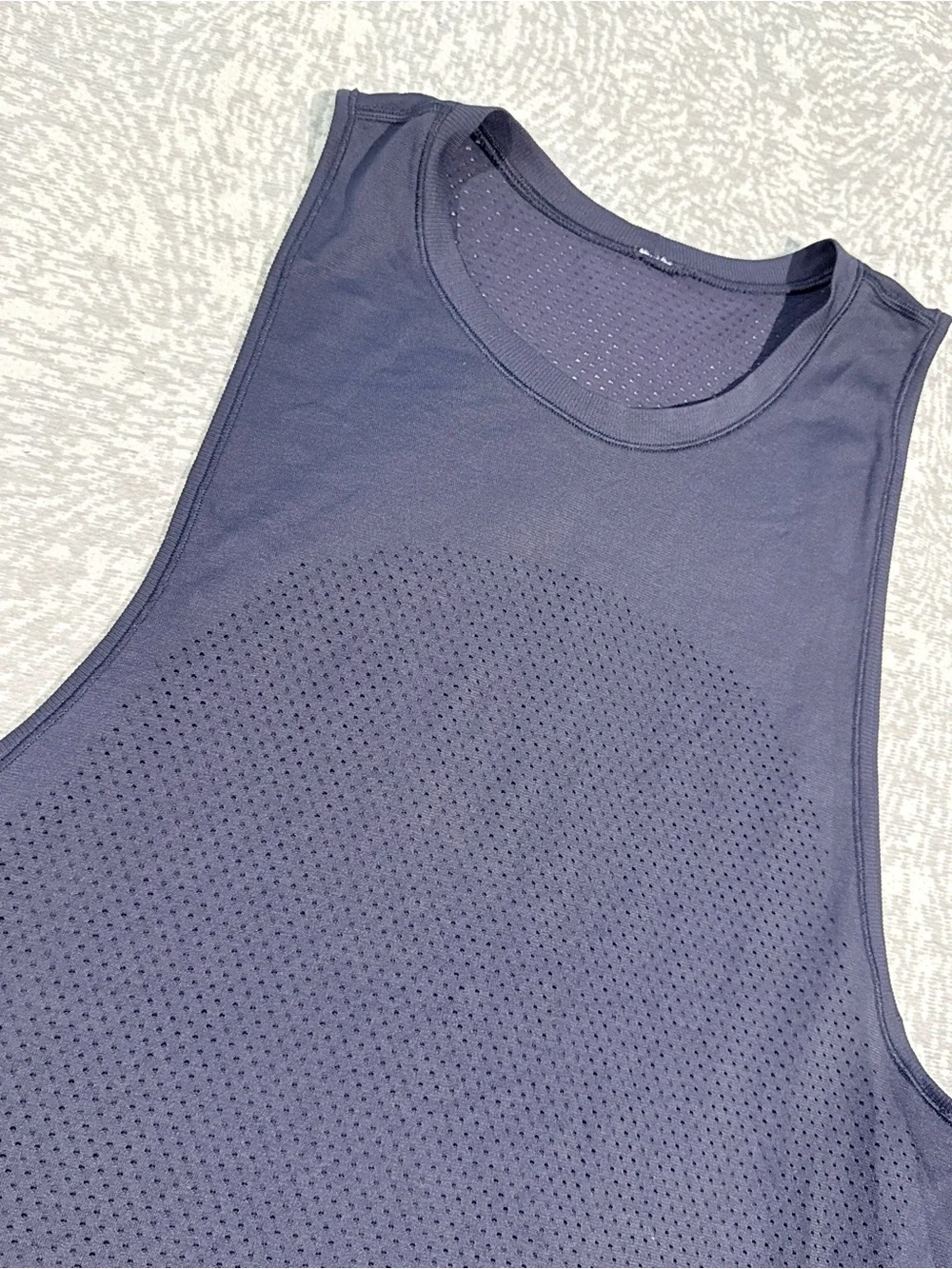 Lululemon /// Breeze By Muscle Tank II - Midnight Navy - Size 8